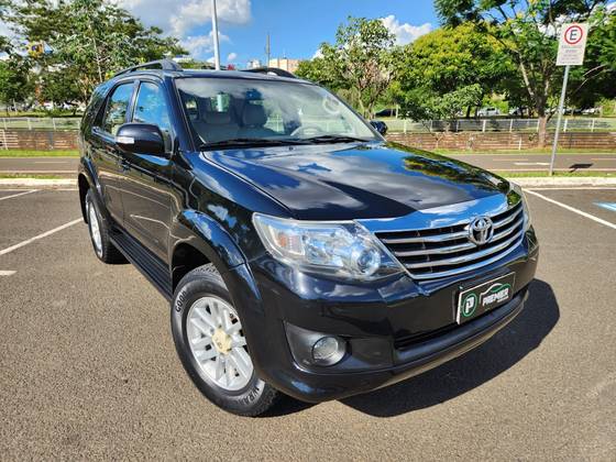 TOYOTA HILUX SW4 2.7 SR 4X2 16V FLEX 4P AUTOMÁTICO